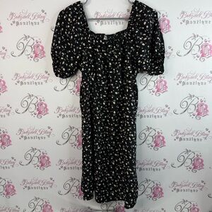 Guilty dress puff sleeve shoulders flowers flowy Black Floral Midi Dress